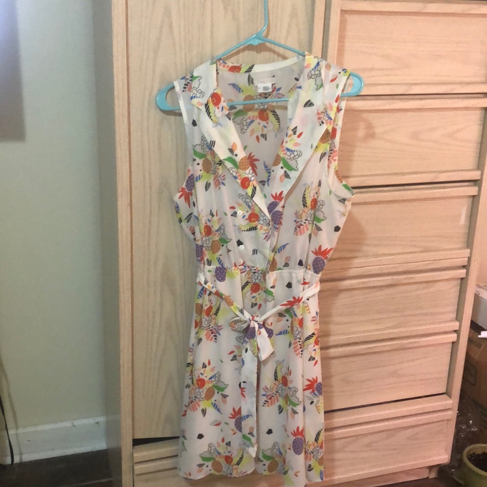 Patterned sleeveless dress